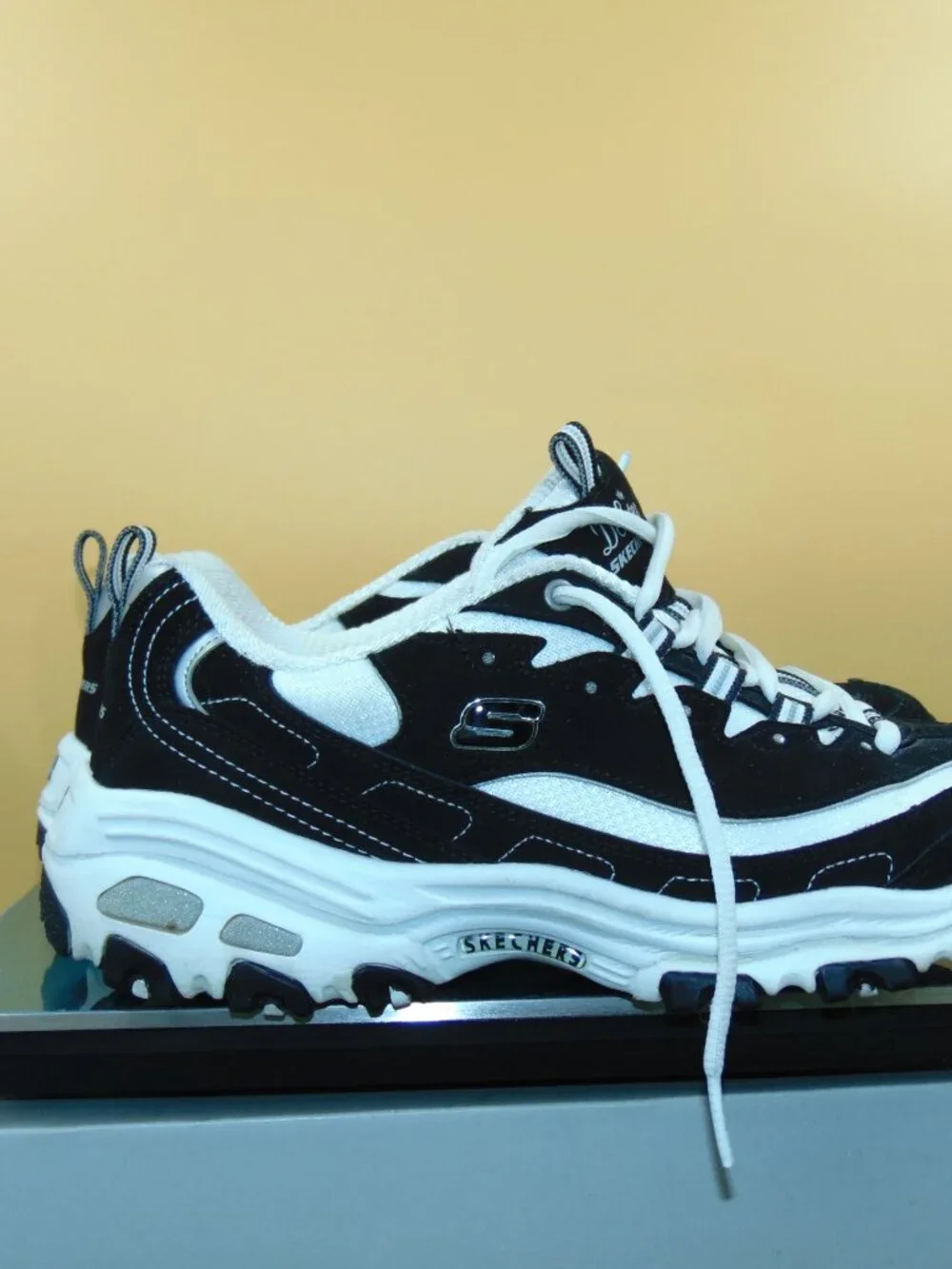 Skechers sneakers women’s wide